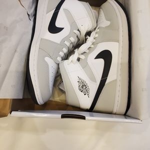 Jordan 1's - 'Light Smoke Grey' - New with box - Women's size 10/ Men's size 8.5